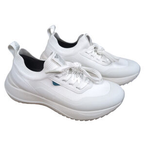 Vessi Stormburst Womens 10 White Low Top Waterproof Knit Dyma-Tex Sneaker Boot